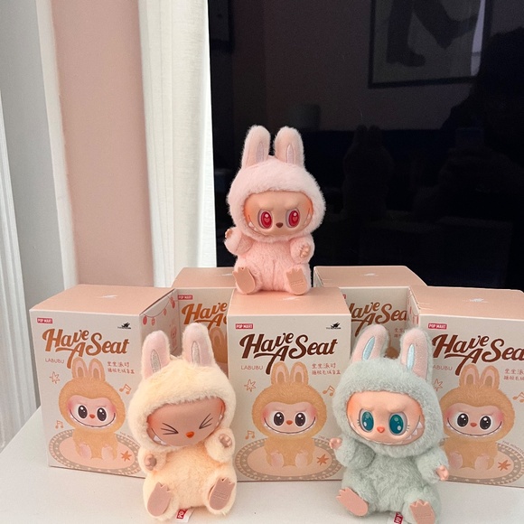 Have A Seat Labubu - HeHe - Picture 2 of 4